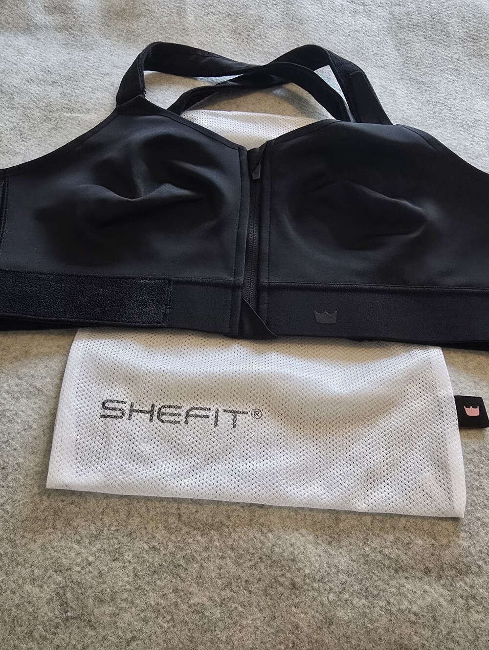 SHEFIT Ultimate Sports Bra Black - Size 2Luxe (NWOT + Wash Bag)